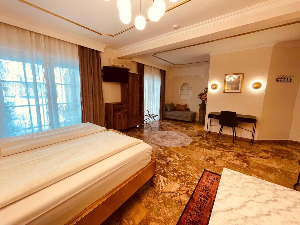 Gaestehaus Am Stadtpark Vocklabruck Bagian luar foto