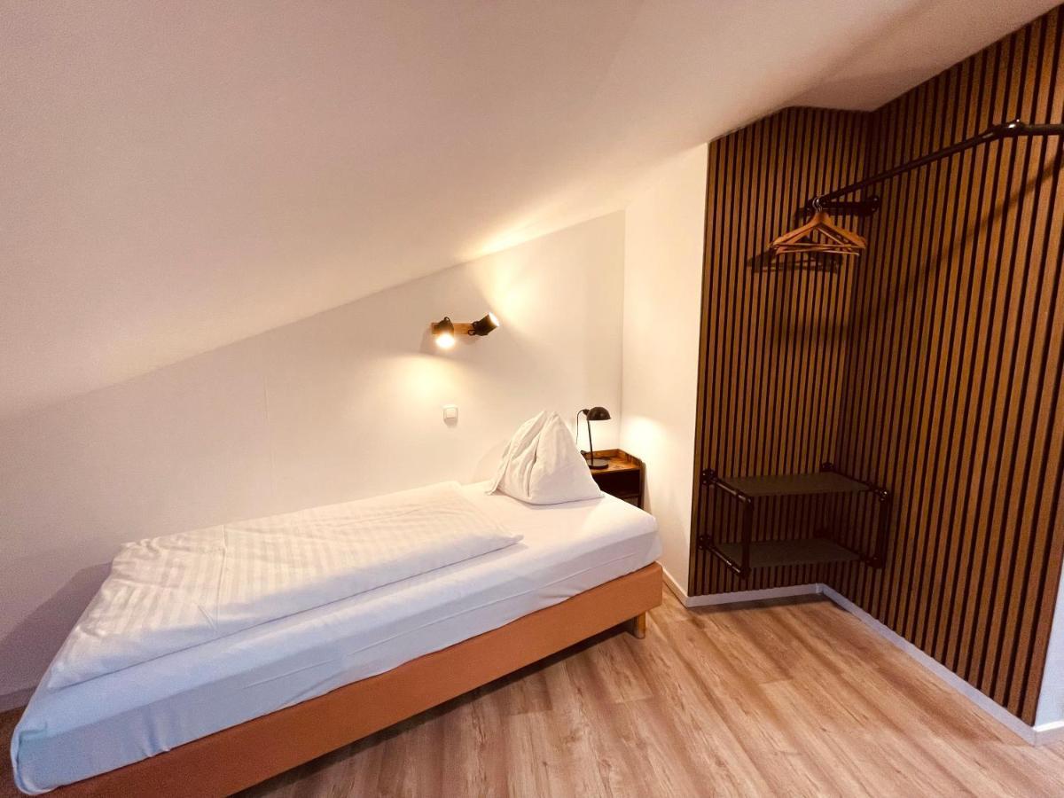 Gaestehaus Am Stadtpark Vocklabruck Bagian luar foto