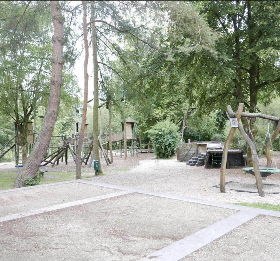 Gaestehaus Am Stadtpark Vocklabruck Bagian luar foto