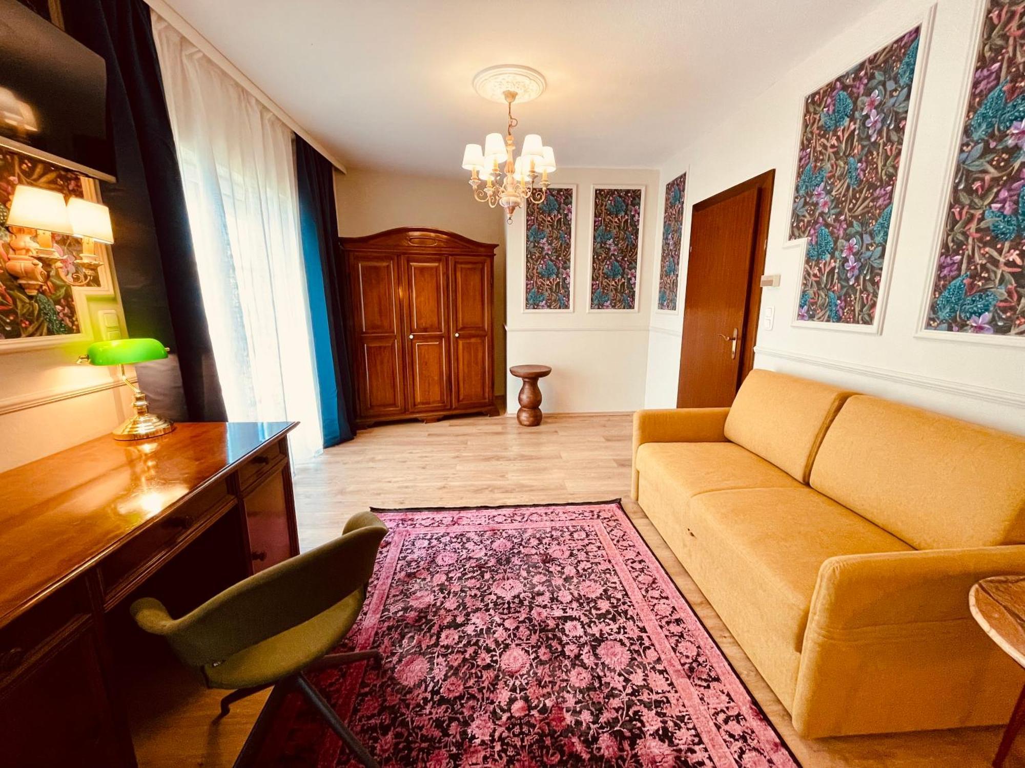 Gaestehaus Am Stadtpark Vocklabruck Bagian luar foto